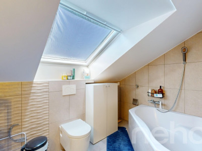 Attique contemporain traversant avec grand balcon et vue dégagée image 12