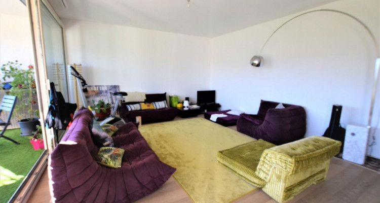 Bel appartement moderne de 5 P au coeur de Satigny. image 3