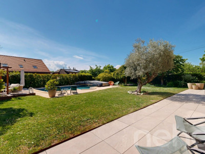 Élégance contemporaine & piscine dans un cadre privilégié image 4