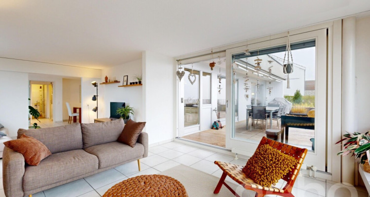 Helle, grosszügige Terrassenwohnung mit Alpensicht image 2
