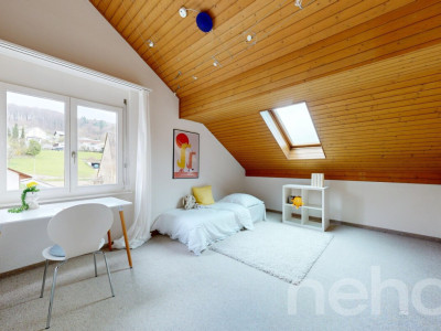 Lichtdurchflutete 5.5-Zimmer-Dachmaisonette mit Galerie image 9