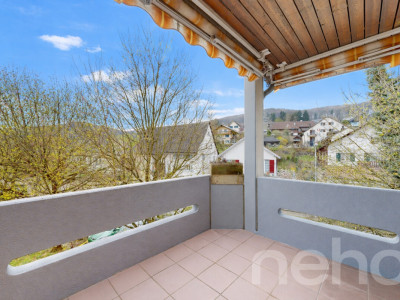Lichtdurchflutete 5.5-Zimmer-Dachmaisonette mit Galerie image 12