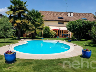 Maison familiale avec piscine et grand jardin plein sud image 2