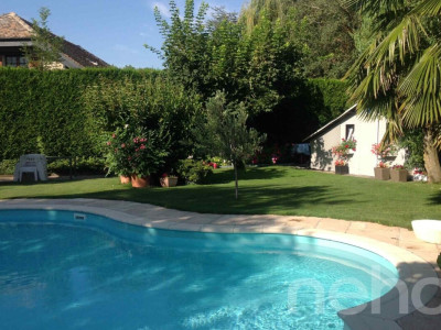 Maison familiale avec piscine et grand jardin plein sud image 4