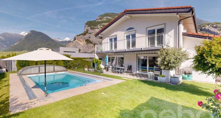 Superbe Villa 6.5 de 190m² avec piscine récente & jardin image 1