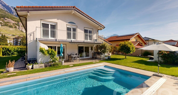 Superbe Villa 6.5 de 190m² avec piscine récente & jardin image 2