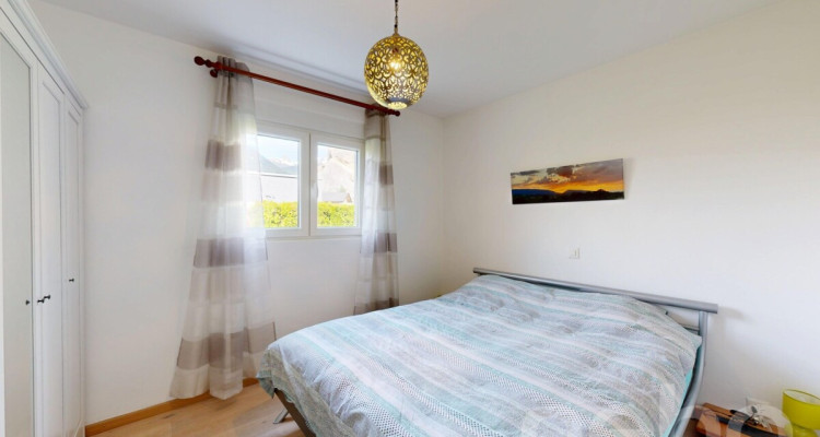 Superbe Villa 6.5 de 190m² avec piscine récente & jardin image 7