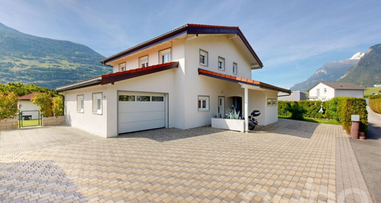 Superbe Villa 6.5 de 190m² avec piscine récente & jardin image 11