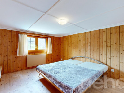 Grosszügige 5.5 Zimmer Wohnung mit Bündner Charme in Uors image 10