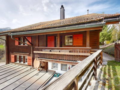 Grosszügige 5.5 Zimmer Wohnung mit Bündner Charme in Uors image 11