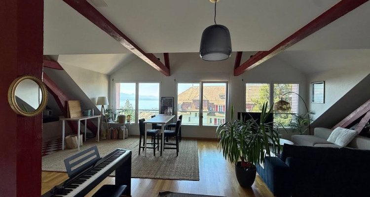 Magnifique loft 90m2 lumineux sous combles avec vue lac à Lausanne image 2