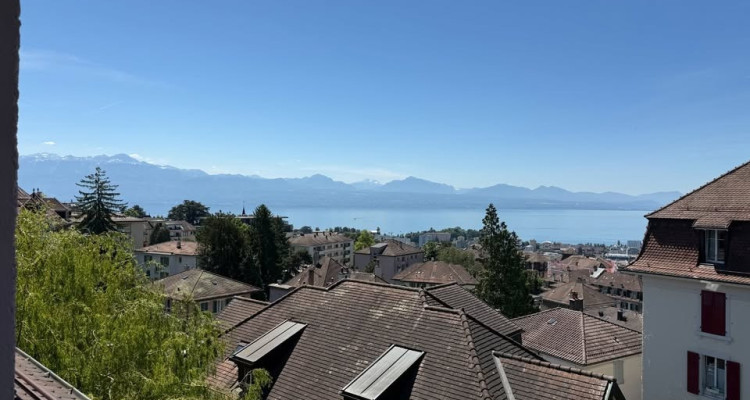 Magnifique loft 90m2 lumineux sous combles avec vue lac à Lausanne image 1