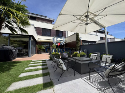 The comfort of a house, the elegance of a triplex image 3