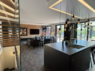 The comfort of a house, the elegance of a triplex image 12