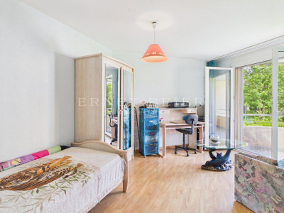 Magnifique triplex avec jardin privatif, environnement calme et verdoyant image 7