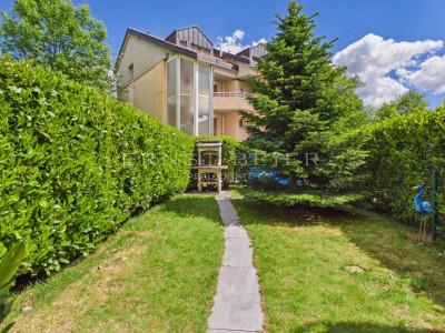 Magnifique triplex avec jardin privatif, environnement calme et verdoyant image 12