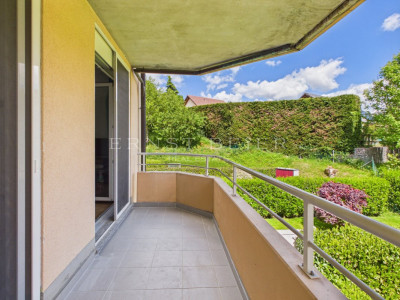 Magnifique triplex avec jardin privatif, environnement calme et verdoyant image 1