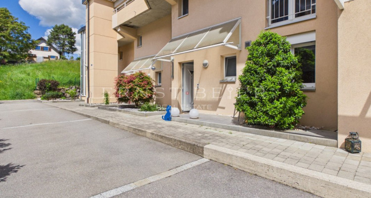 Magnifique triplex avec jardin privatif, environnement calme et verdoyant image 11