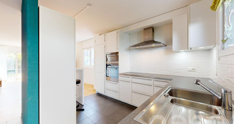 Appartement duplex comme une maison de 4.5 pièces avec jardin image 4