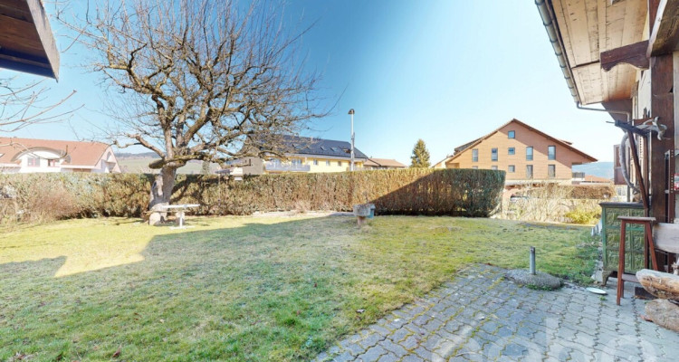 Maison spacieuse à fort potentiel dans un cadre paisible image 12