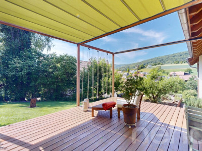 Stilvolles Zuhause mit Galerie, Garten und besonderem Wohnkonzept image 3