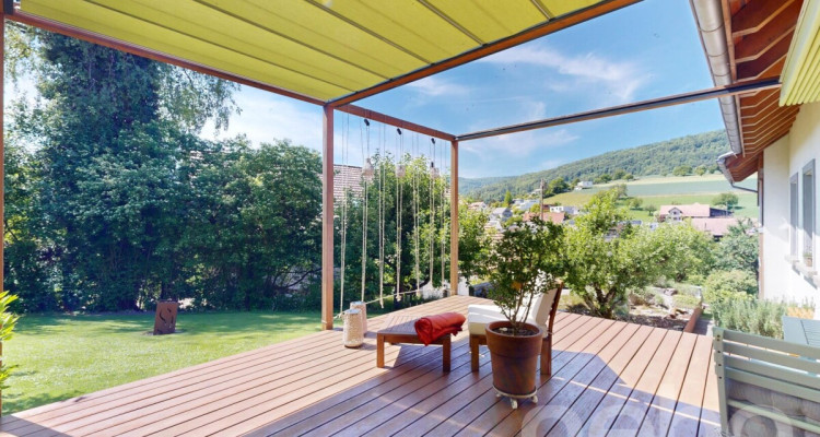 Stilvolles Zuhause mit Galerie, Garten und besonderem Wohnkonzept image 3