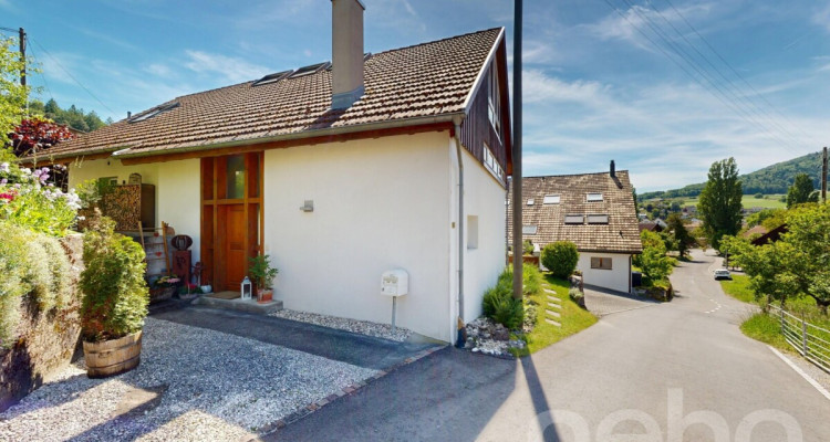 Stilvolles Zuhause mit Galerie, Garten und besonderem Wohnkonzept image 12