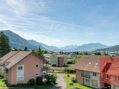 Grand appartement de 182 m² dernier étage vue panoramique Annecy et lac avec très bon diagnostique énergétique image 8