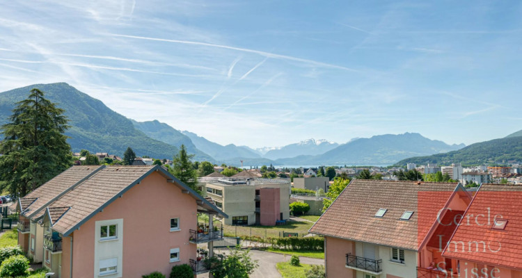 Grand appartement de 182 m² dernier étage vue panoramique Annecy et lac avec très bon diagnostique énergétique image 8