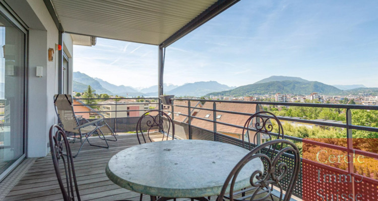 Grand appartement de 182 m² dernier étage vue panoramique Annecy et lac avec très bon diagnostique énergétique image 9