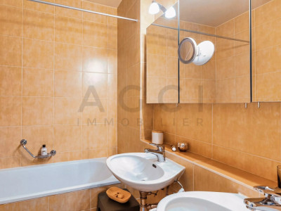 Magnifique appartement traversant à Confignon image 13