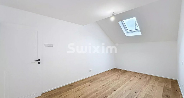 Contemporary house in Meyrin image 5