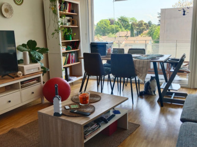 Joli 4 pièces avec grand balcon idéalement situé dans la région de Cointrin GE image 2