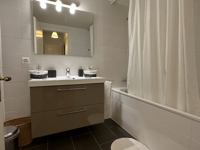 Appartement meublé de 4 pièces situé près des Nations Unies image 6