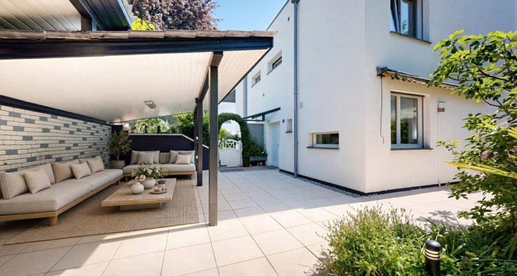 Maison familiale avec terrasses et beaux volumes au c?ur de Morges image 2