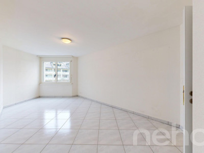 Helle 3.5-Zimmerwohnung mit Balkon und schönem Ausblick image 8