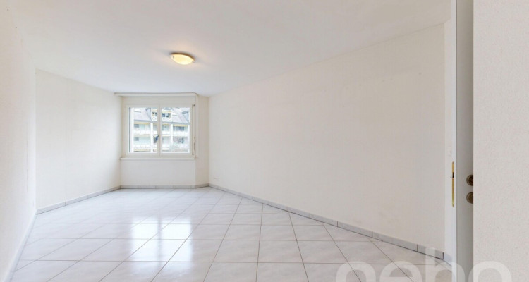 Helle 3.5-Zimmerwohnung mit Balkon und schönem Ausblick image 8