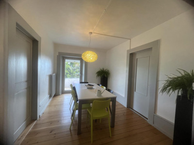 APPARTEMENT AVEC TERRASSE ET PETIT JARDIN DHIVER image 3