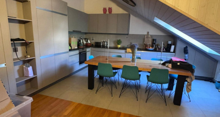 Superbe appartement rénové de 4 pièces à Veyrier image 2