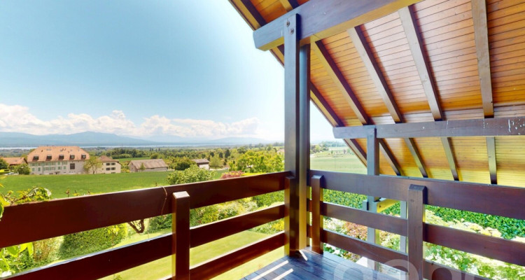 Belle maison familiale avec vue dégagée sur le lac et les Aples image 7