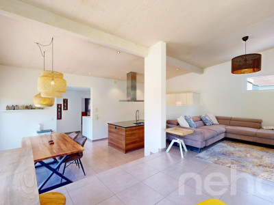 Top gepflegtes 5.5-Zimmer-EHF mit schönem Garten in 8213 Neunkirch image 2