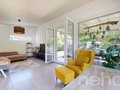 Top gepflegtes 5.5-Zimmer-EHF mit schönem Garten in 8213 Neunkirch image 3