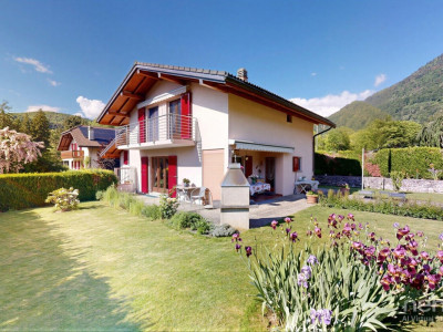 Splendide villa familiale à Bex : espace et potentiel insoupçonné! image 1