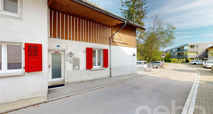 Charmantes 5-Zimmer-Eckreihenhaus an begehrter Lage in Bottighofen image 1