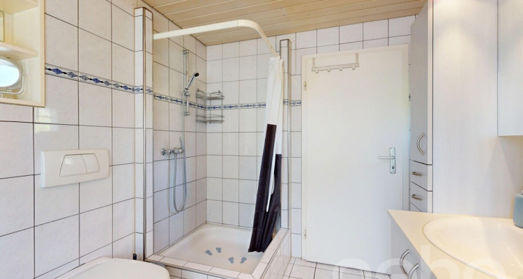 Charmantes 5-Zimmer-Eckreihenhaus an begehrter Lage in Bottighofen image 10