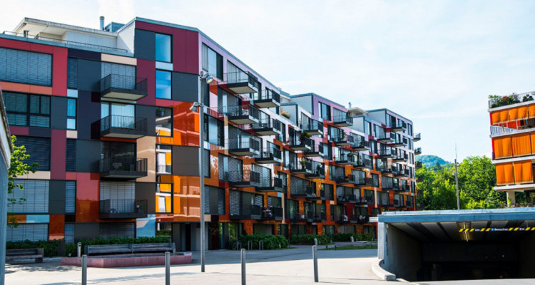 Gemütliche Eigentumswohnung im modernen Grüt-Park Adliswil mit Balkon image 1