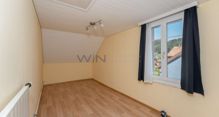 Energiesaniertes Schmuckstück - mit Garten und Garage image 7