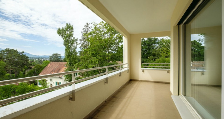 Superbe attique 4 pièces à Lancy  image 7