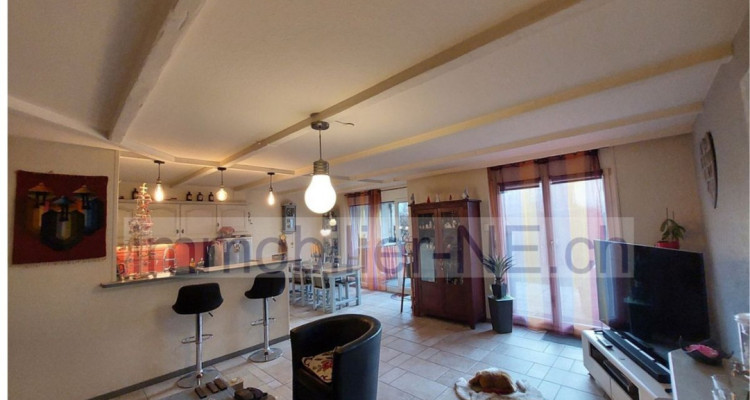 Appartement moderne de 4,5 pièces avec jardin image 1