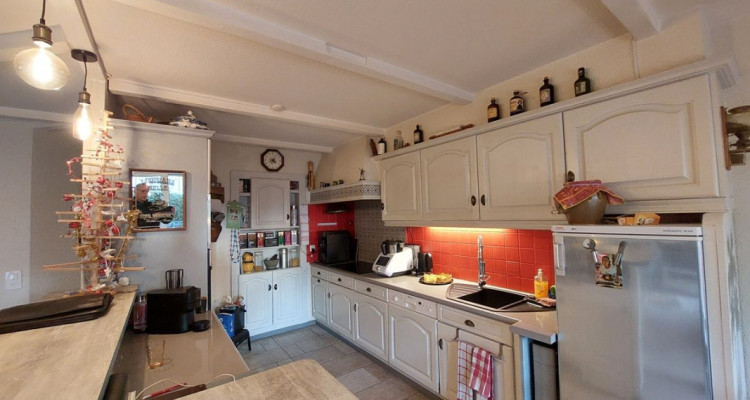 Appartement moderne de 4,5 pièces avec jardin image 3